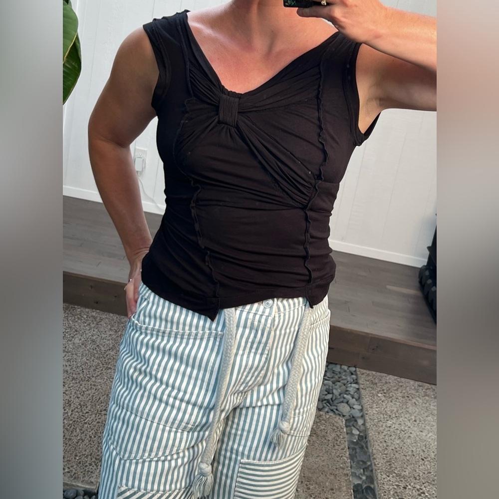 Diesel black tank with keyhole back